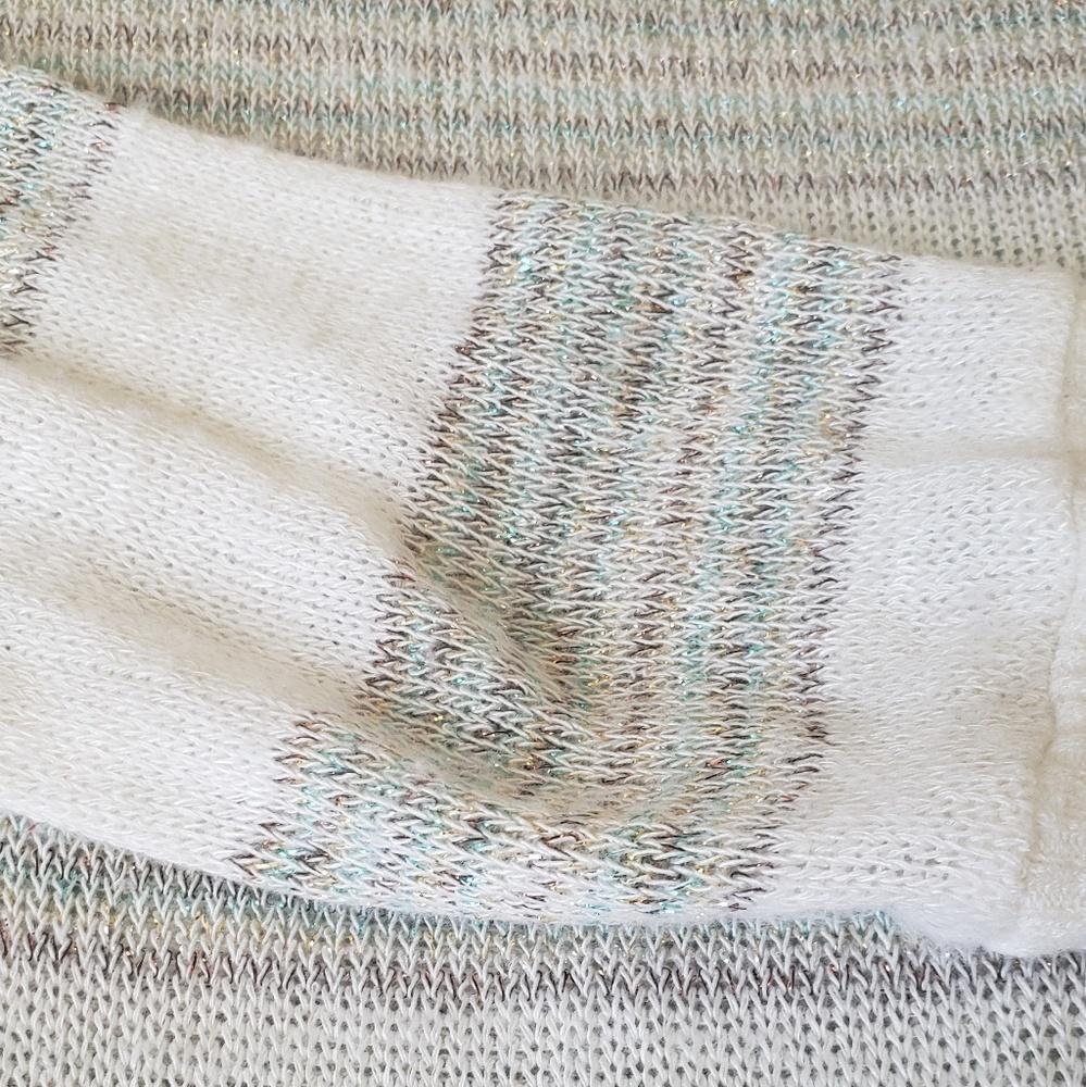 XXI- Metallic Sweater - Picture 4 of 4